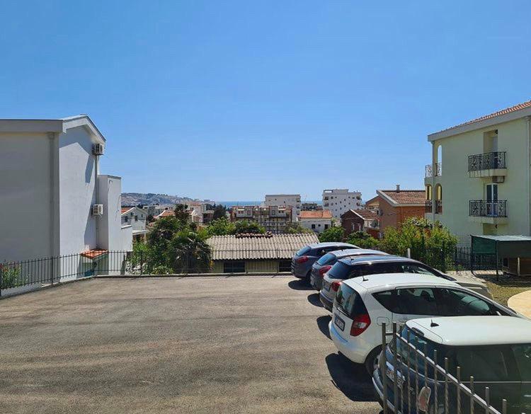 Apartments Bujkovic بار المظهر الخارجي الصورة
