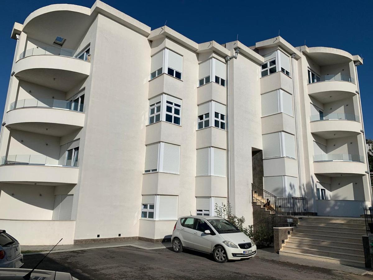 Apartments Bujkovic بار المظهر الخارجي الصورة