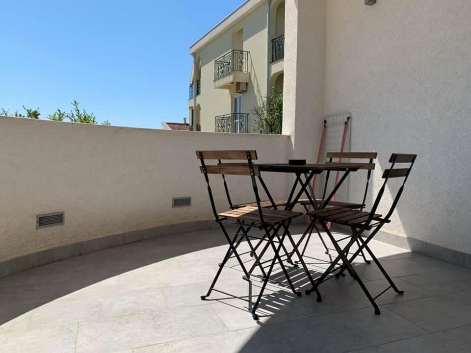 Apartments Bujkovic بار المظهر الخارجي الصورة